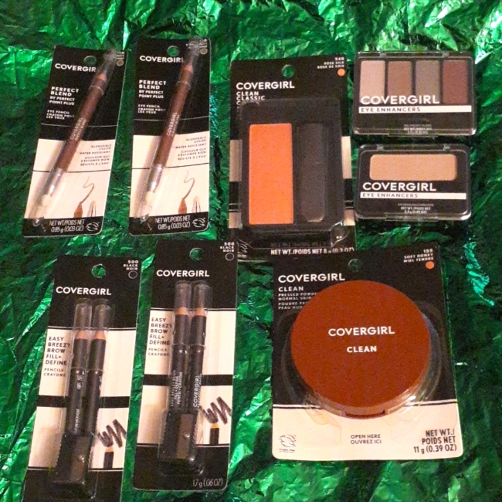 Covergirl Makeup bundle - Picture 1 of 1